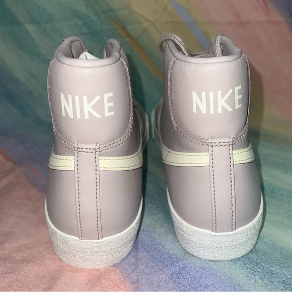 Women's Nike Blazer Mid '77 Platinum Violet Purple Mauve White size 11.5 - Picture 6 of 8